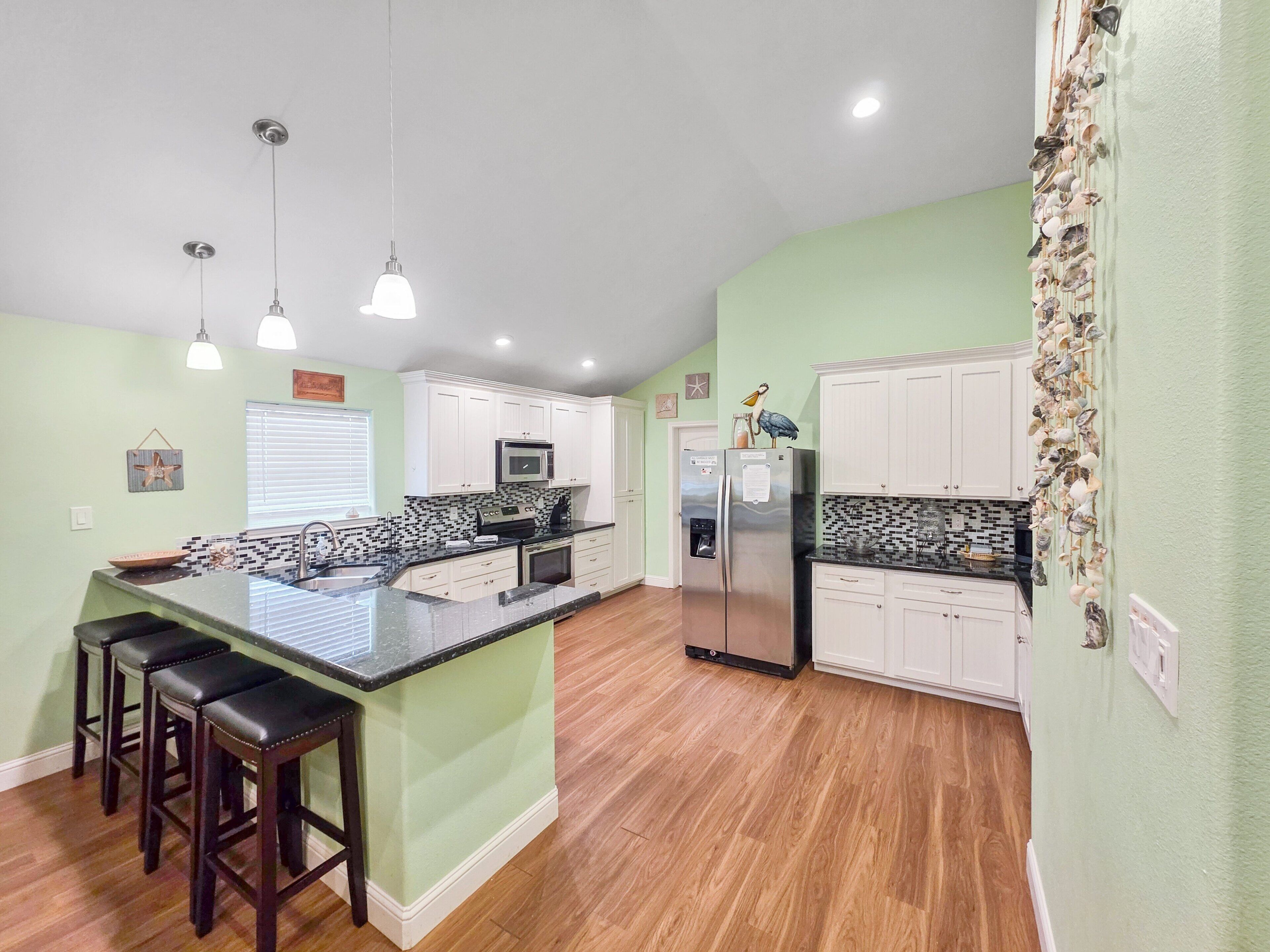 House, 3 Bedrooms | Private kitchen | Fridge, oven, coffee/tea maker, toaster