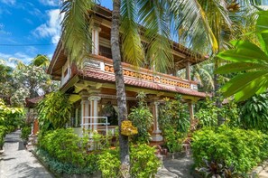 Exterior - Paradise Palm Beach Bungalows and Dive  (Tulamben)