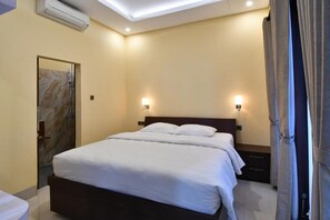 Executive Room, Garden View - Paradise Palm Beach Bungalows and Dive  (Tulamben)