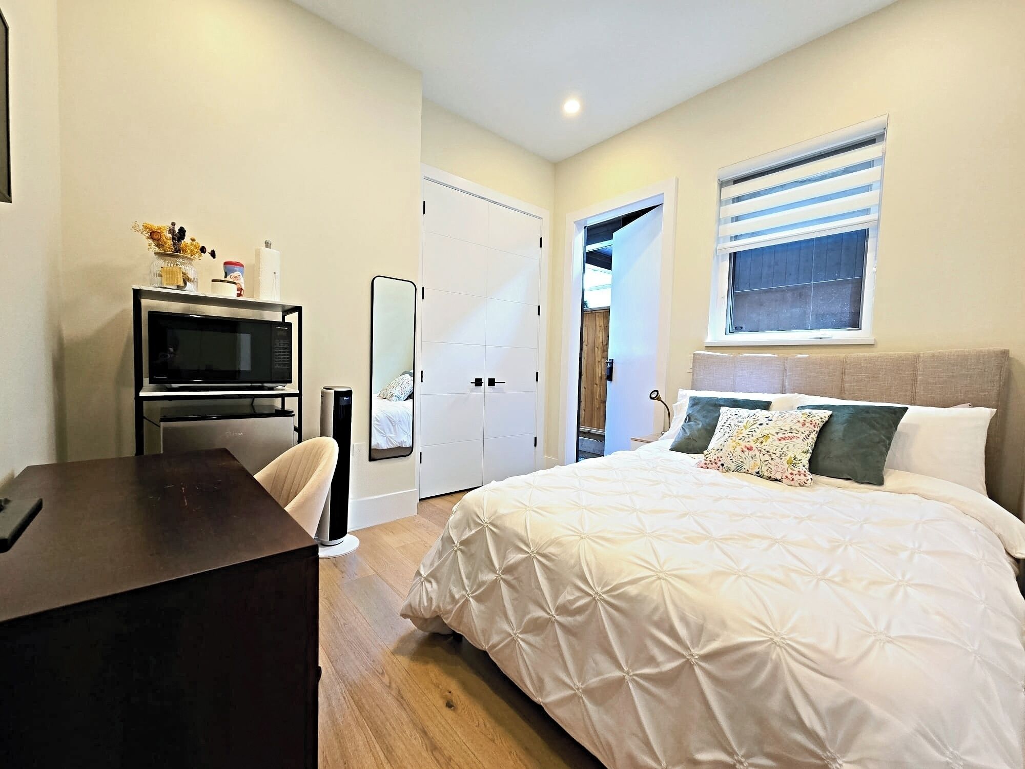 1 bedroom, desk, iron/ironing board, free WiFi