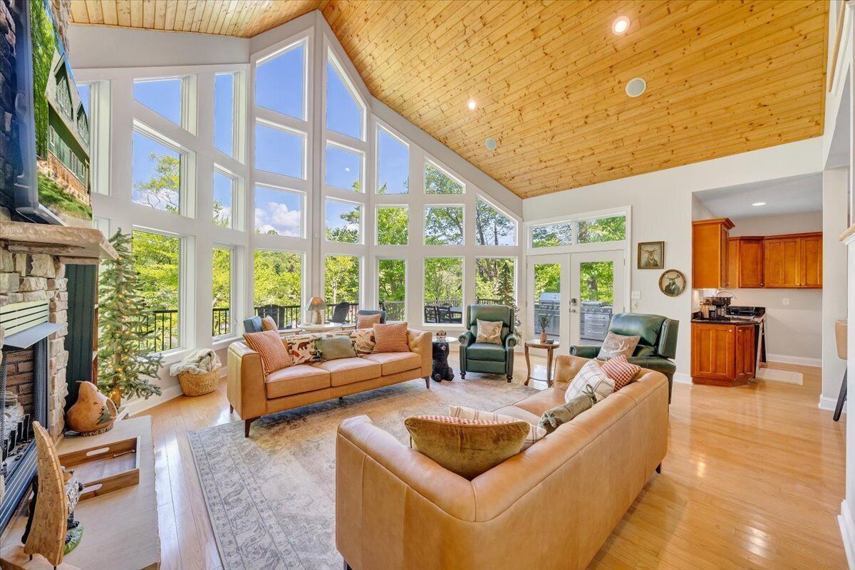 Smart TV, fireplace, video games, books