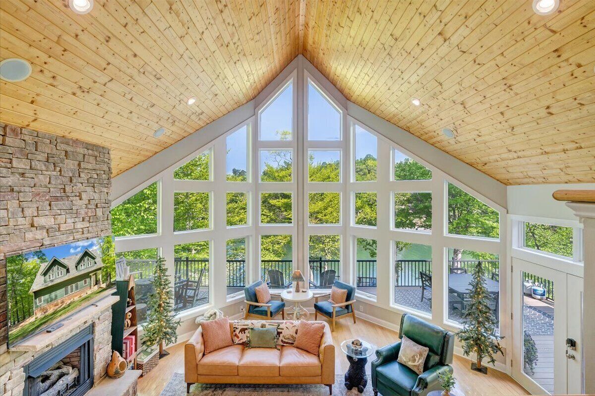 Smart TV, fireplace, video games, books