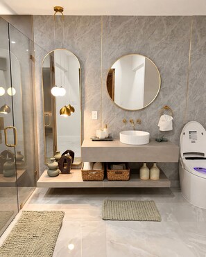 Bathroom - Luxury Canal Villa, Headed Pool, Game Room, Sandy Beach Yard & Fire Pit (Cape Coral)