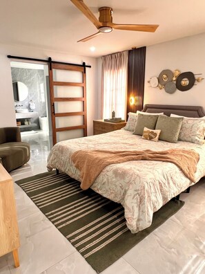 Room - Luxury Canal Villa, Headed Pool, Game Room, Sandy Beach Yard & Fire Pit (Cape Coral)