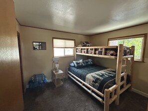 Room - Peaceful Sequoia Forest Cabin (Springville)