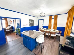 Dining - Providence Royal Maisonette Free Parking + Game Room (Providence)