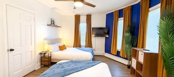 Providence Royal Maisonette Free Parking + Game Room