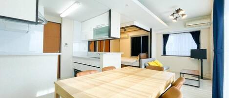 อพาร์ทเมนท์, ปลอดบุหรี่, วิวเมือง (j04) | ร้านอาหาร