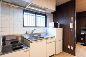 Apartment(d02), Non Smoking | Private kitchen - Rafine Nihonbashi (Osaka)