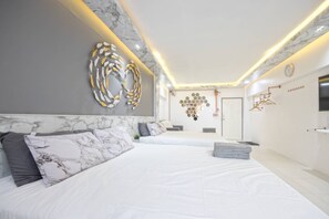 Classic Quadruple Room - Family Hub at Pratunum (Ratchathewi)