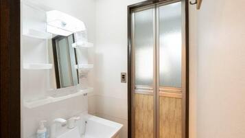 Free toiletries, hair dryer, towels, shampoo