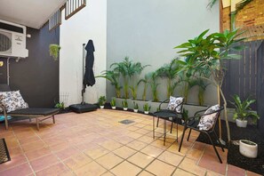 Terrace/patio - Peaceful 1-Bed Apartment Near Brisbane's Heart (Fortitude Valley)