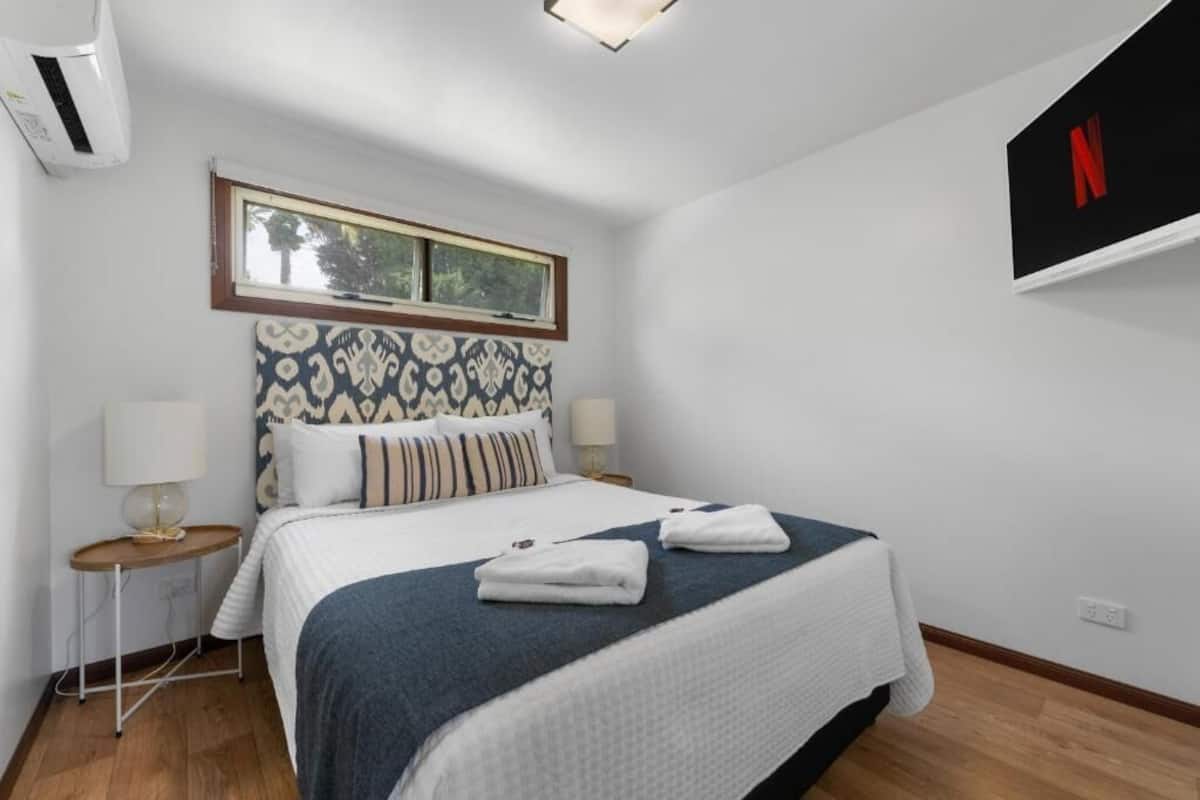 Luxury Studio, Lake View, Garden Area | In-room safe, soundproofing, iron/ironing board, free WiFi