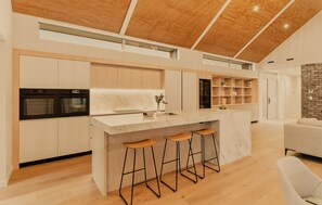 Microwave, oven, stovetop, dishwasher - Luxury Living (Prebbleton)