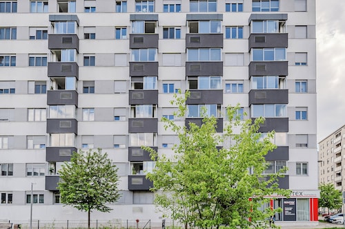 Meandar Zagreb Apt w/ Garage & Terrace