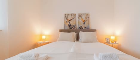อพาร์ทเมนท์สำหรับครอบครัว, หลายห้องนอน (Apartment Meandar With Garage And) | 1 ห้องนอน, Wi-Fi ฟรี, ผ้าปูที่นอน