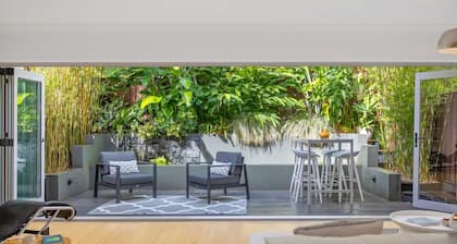 Beachside Oasis – Dixon Ave