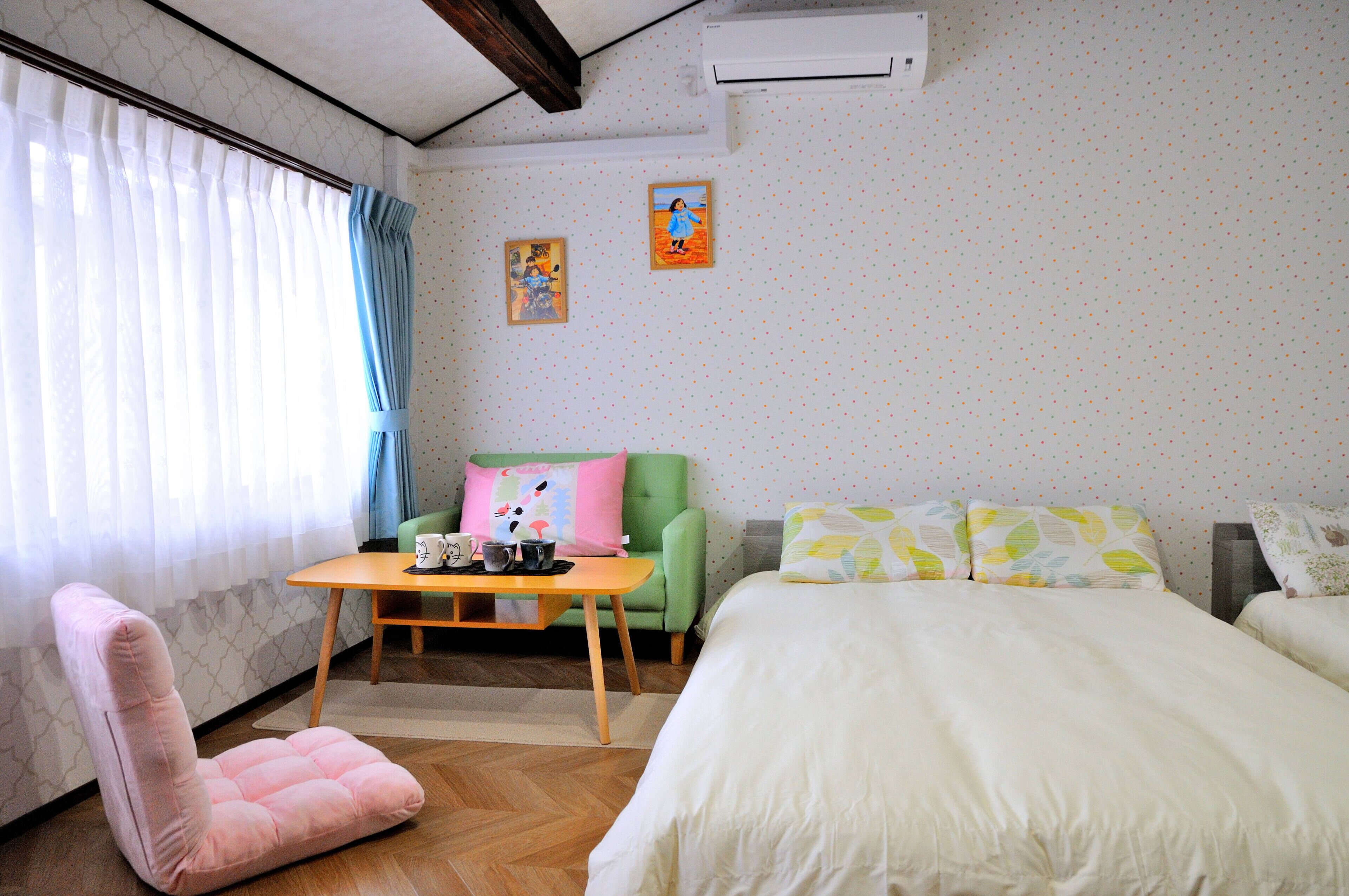 ห้องแฟมิลี่สำหรับสี่ท่าน, วิวสวนหย่อม | พื้นที่ทำงานแบบใช้แล็ปท็อป, Wi-Fi ฟรี