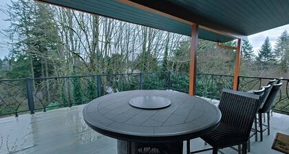 3-bedroom apartment in fantastic Kenmore with cool AC
