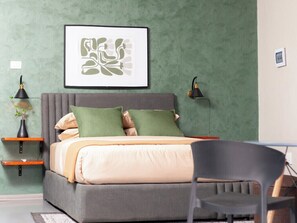 Desk, laptop workspace, free WiFi - Chalo villa's and farm (Chitedze)