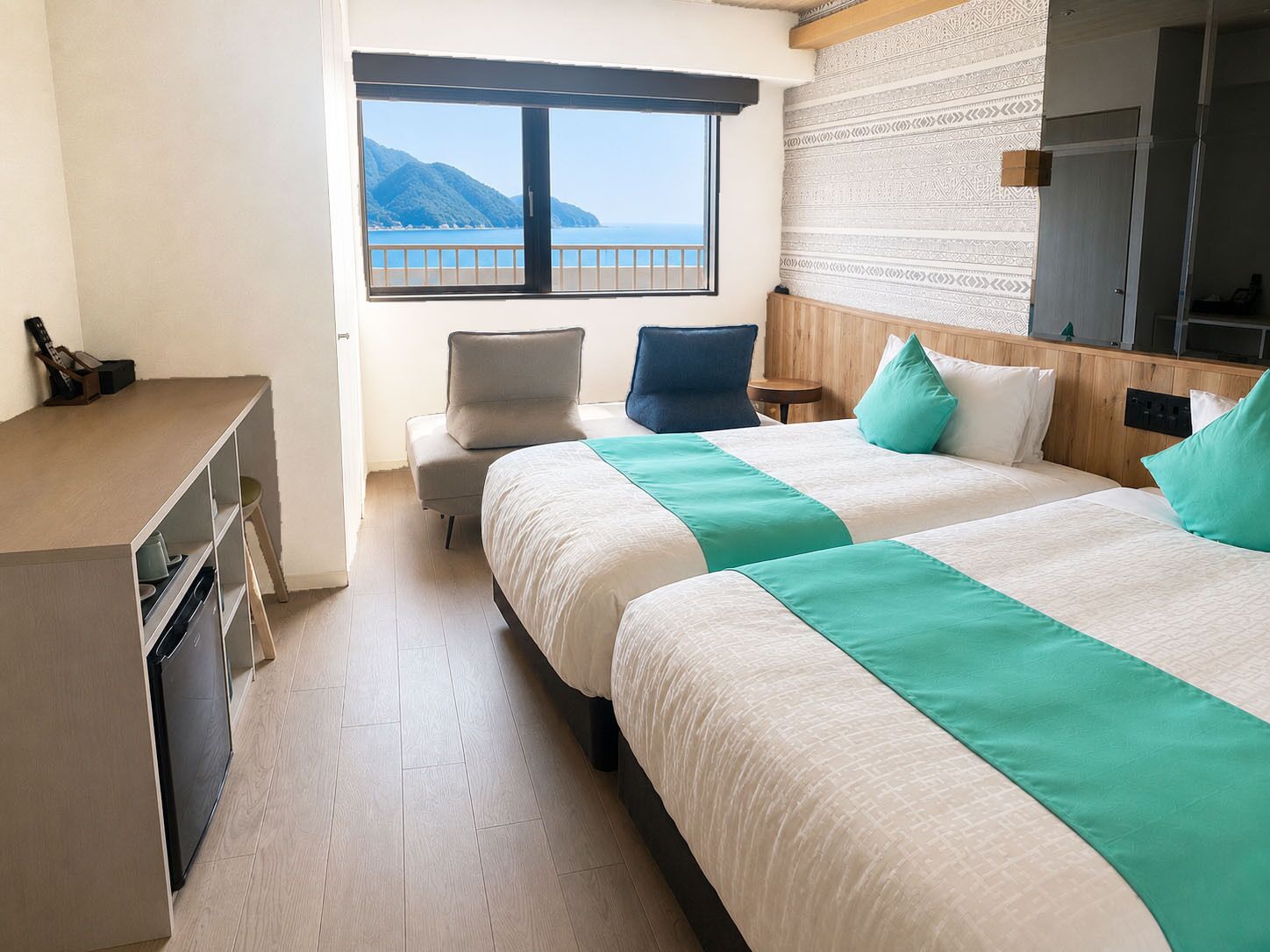 Escritorio, wifi gratis y ropa de cama 