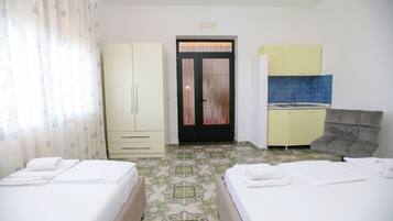 Family Villa, Multiple Bedrooms, 2 Bathrooms, Mountainside (Villa Meminaj With Sea View And) | 4 bedrooms, free WiFi, bed sheets