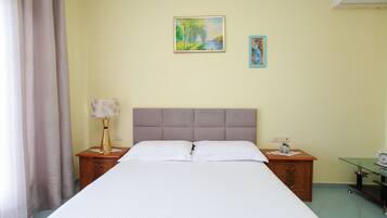 Family Villa, Multiple Bedrooms, 2 Bathrooms, Mountainside (Villa Meminaj With Sea View And) | 4 bedrooms, free WiFi, bed sheets