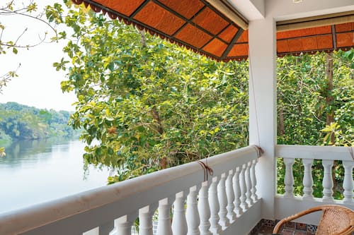 Deluxe Villa | Property grounds