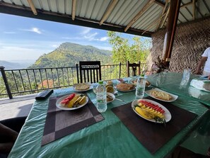 Tempat makan outdoor