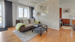 Studio tiện nghi đơn giản, quang cảnh vịnh | Khu phòng khách