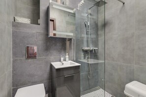 Estudio Confort, vistas a la bahía | Baño