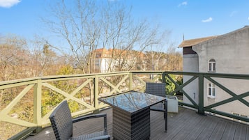 Comfort Studio, Bay View | Tempat makan luar