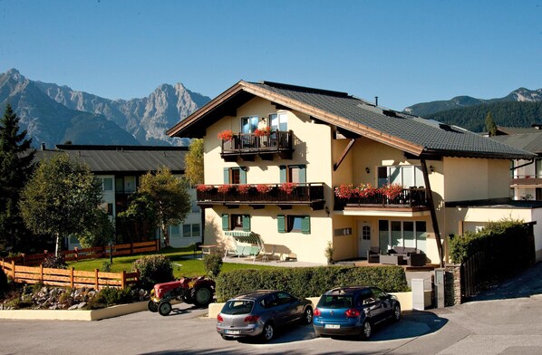 Exterior - Tranquil Apartment in the Centre of Seefeld (Seefeld in Tirol)