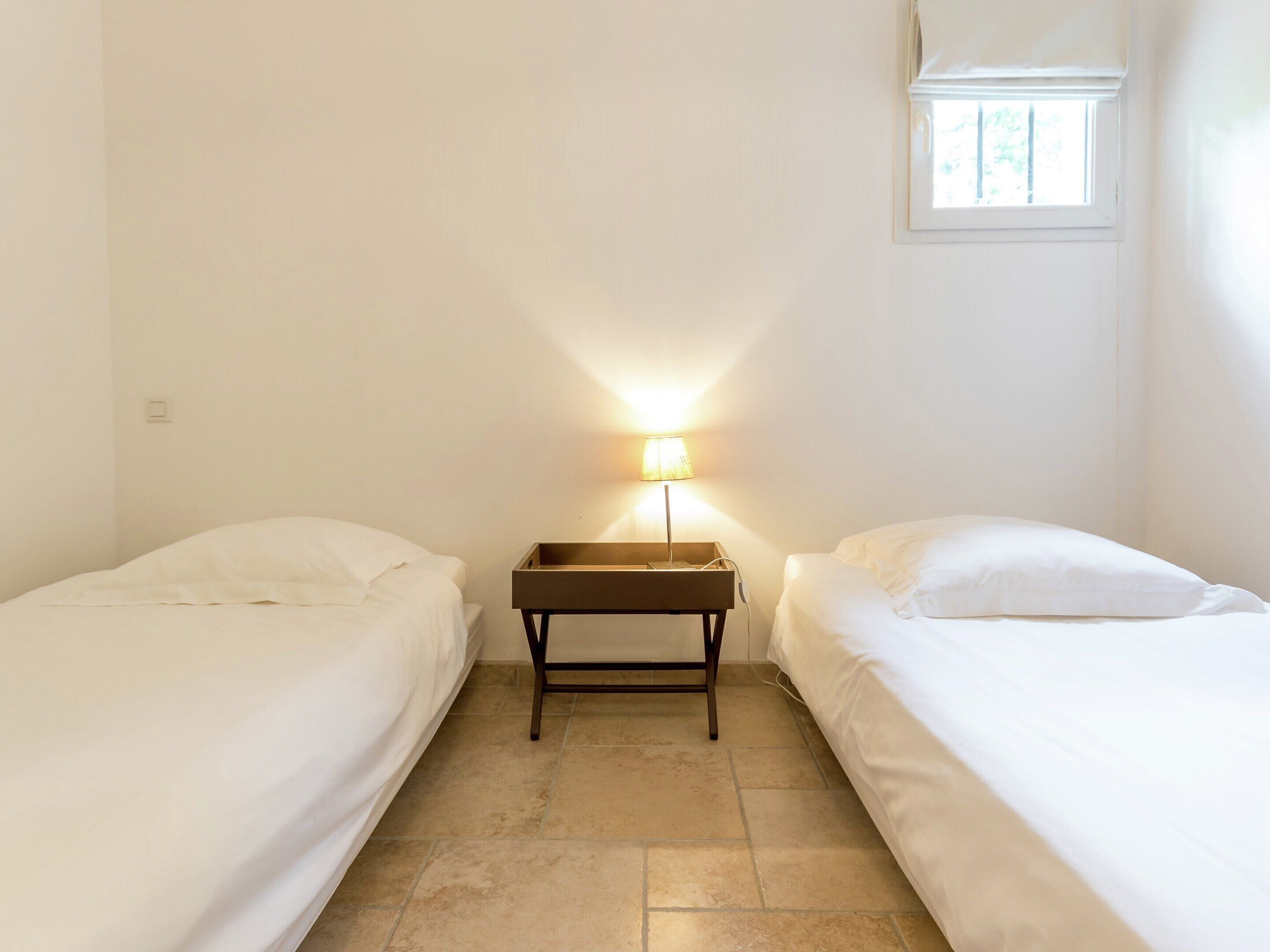 Apartemen Deluks, 3 kamar tidur | 5 kamar tidur dan dilengkapi dengan perabotan berbeda-beda