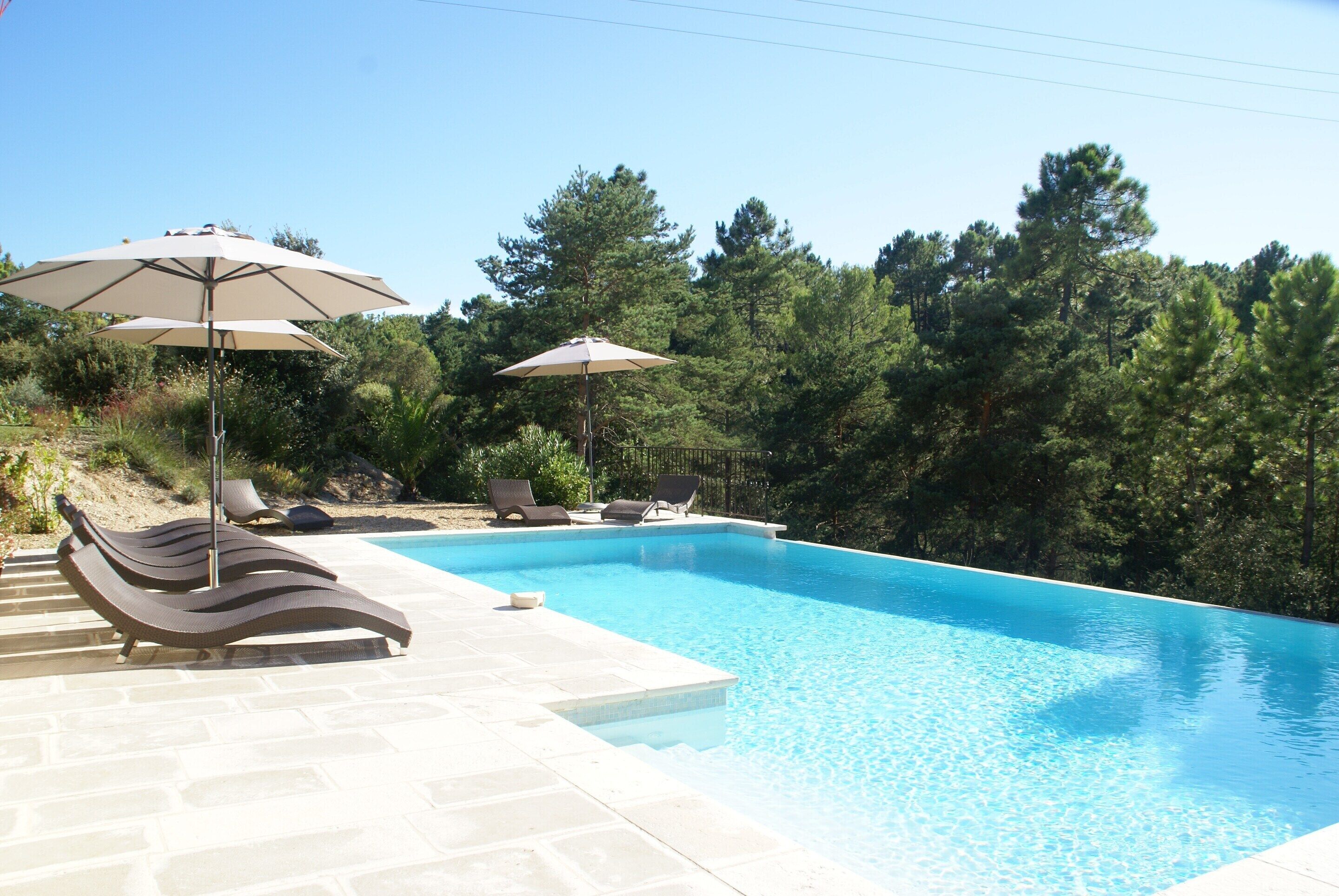 Apartamento luxo, 3 quartos | Piscina | Piscina interna, piscina externa