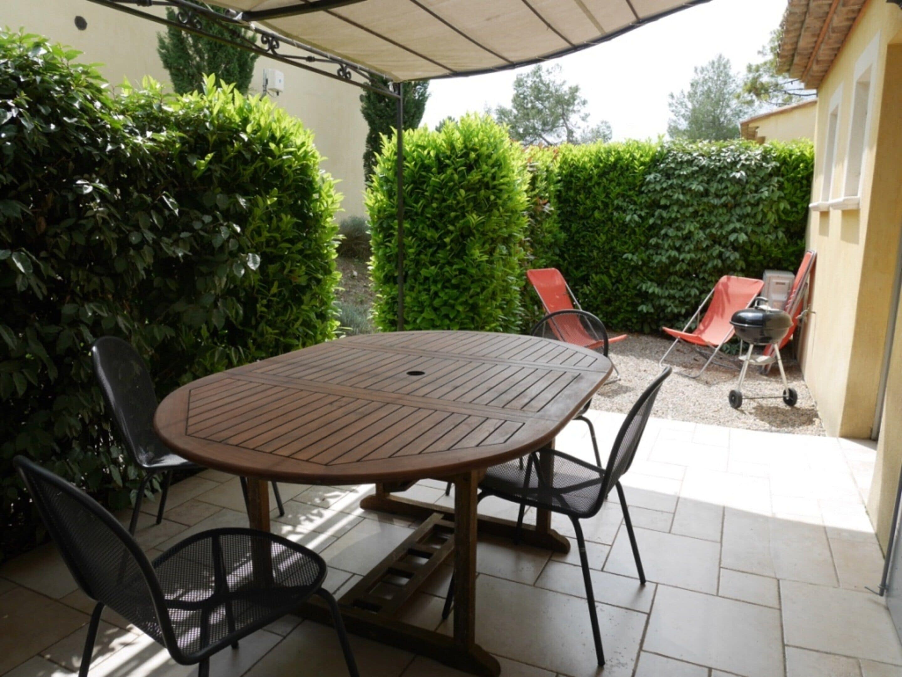 Classic Apartment, 2 Bedrooms | Balcony