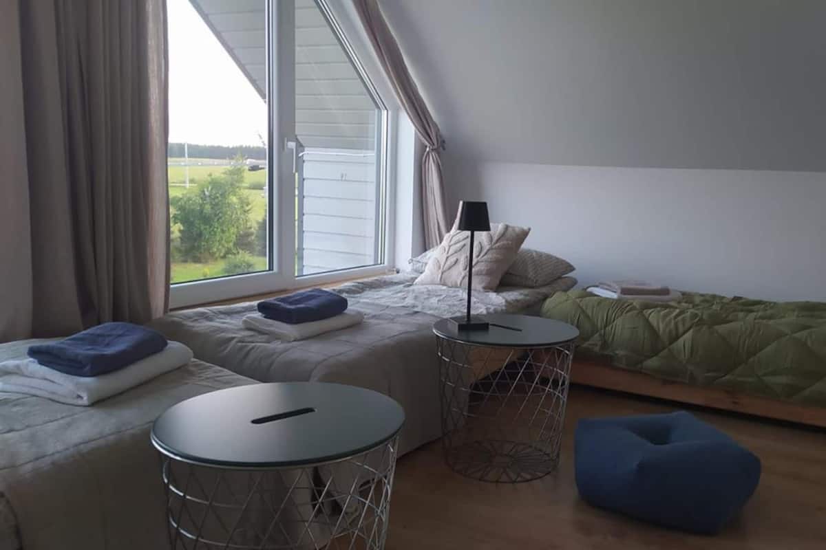 9 sovrum, unika möbler och sängkläder
