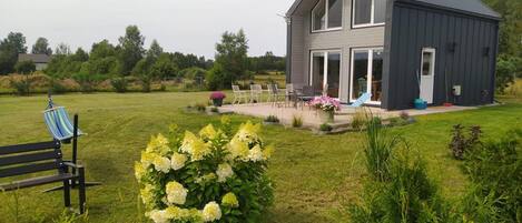 Classic House, 3 Bedrooms | Garden