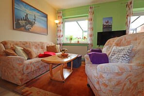 Comfort Apartment, 2 Bedrooms | Living room - Wohnung in Busum mit Garten (Büsum)