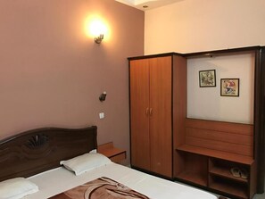 Deluxe Double Room, Air conditioning - Hotel D R International (Ambala)