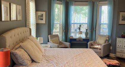 Splendidly peaceful, spacious house just far away from hustle-bustle!