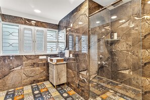 Deluxe Villa | Bathroom - ELIVAAS Crystal Farms 3BHK with Pvt Pool (New Delhi)