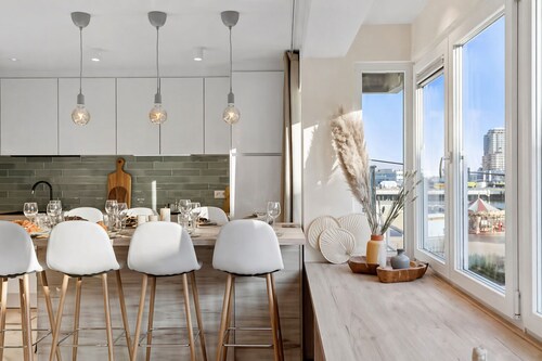 Raphaelle | Stylish Coastal Apartment in Ostend | Sleeps 8