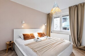 2 slaapkamers, reisbedje, gratis wifi, beddengoed
