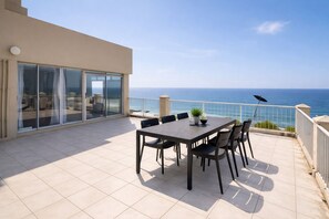 Outdoor dining - 3-bedroom Beach Penthouse in Ballito (Ballito)