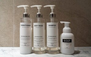 Bathroom amenities - Busan Yongho-dong Athena Hotel (Busan)