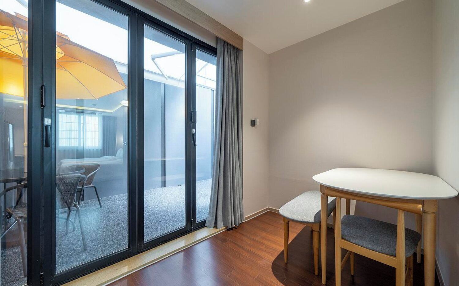 Wifi gratis y ropa de cama 