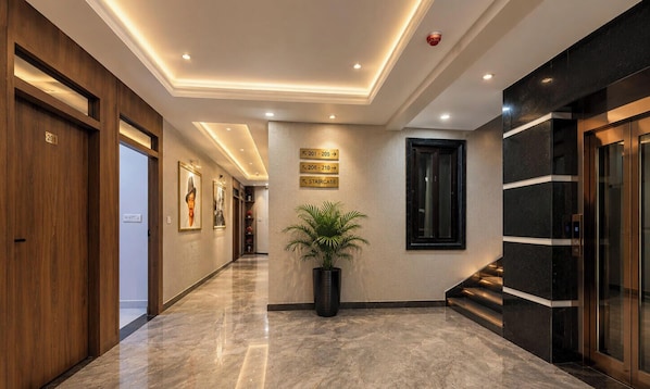 Lobby - Hotel Shanti Residency Vrindavan (Mathura)