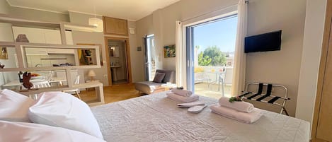 Studio, Balcony, City View