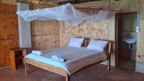 Chalé standard, sacada, vista para o lago